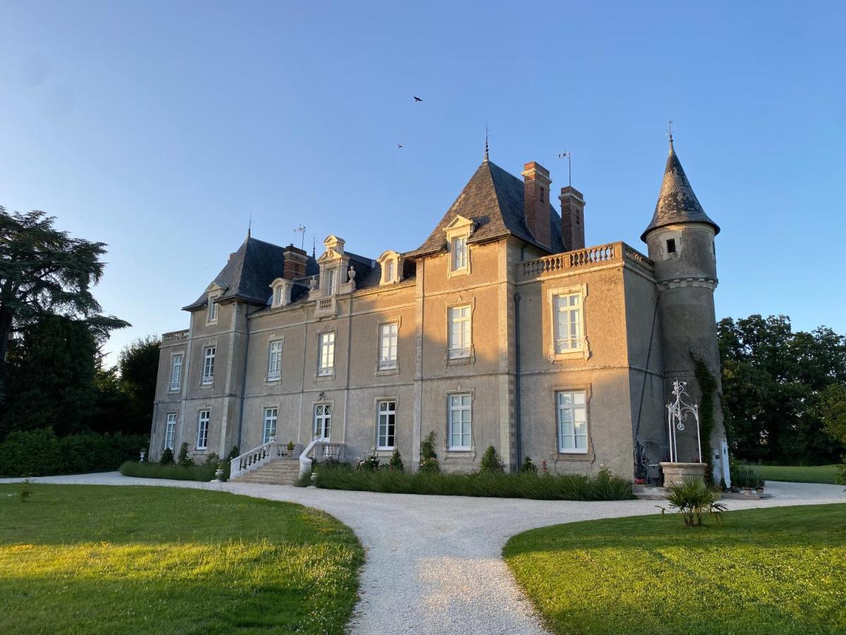 Apartment Chateau De St-fulgent, La Tour